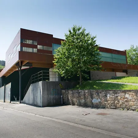 Гостевой дом Estudios Ermitabarri 3*