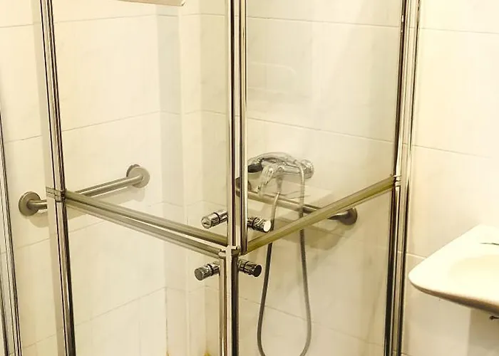 Estudios Ermitabarri Pensión 3*