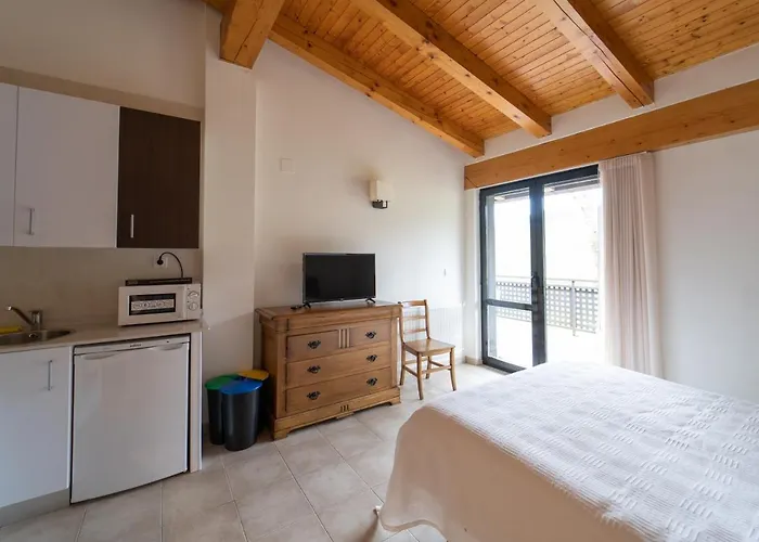 Гостевой дом Estudios Ermitabarri